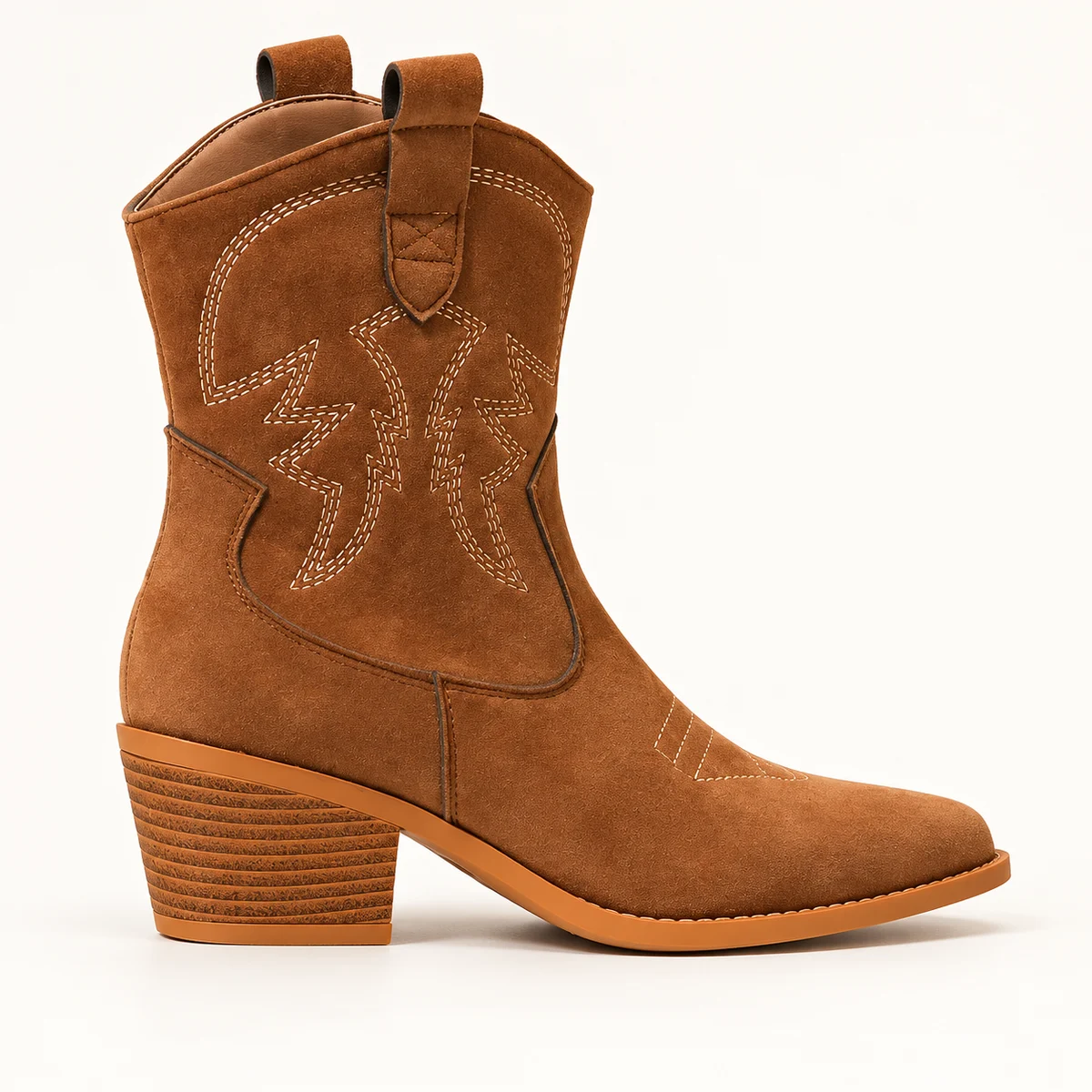 Bottines à broderies camel style cowboy pour femme chic et confortable