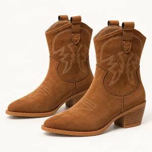 Bottines cowboy femme camel avec broderies ton sur ton élégantes