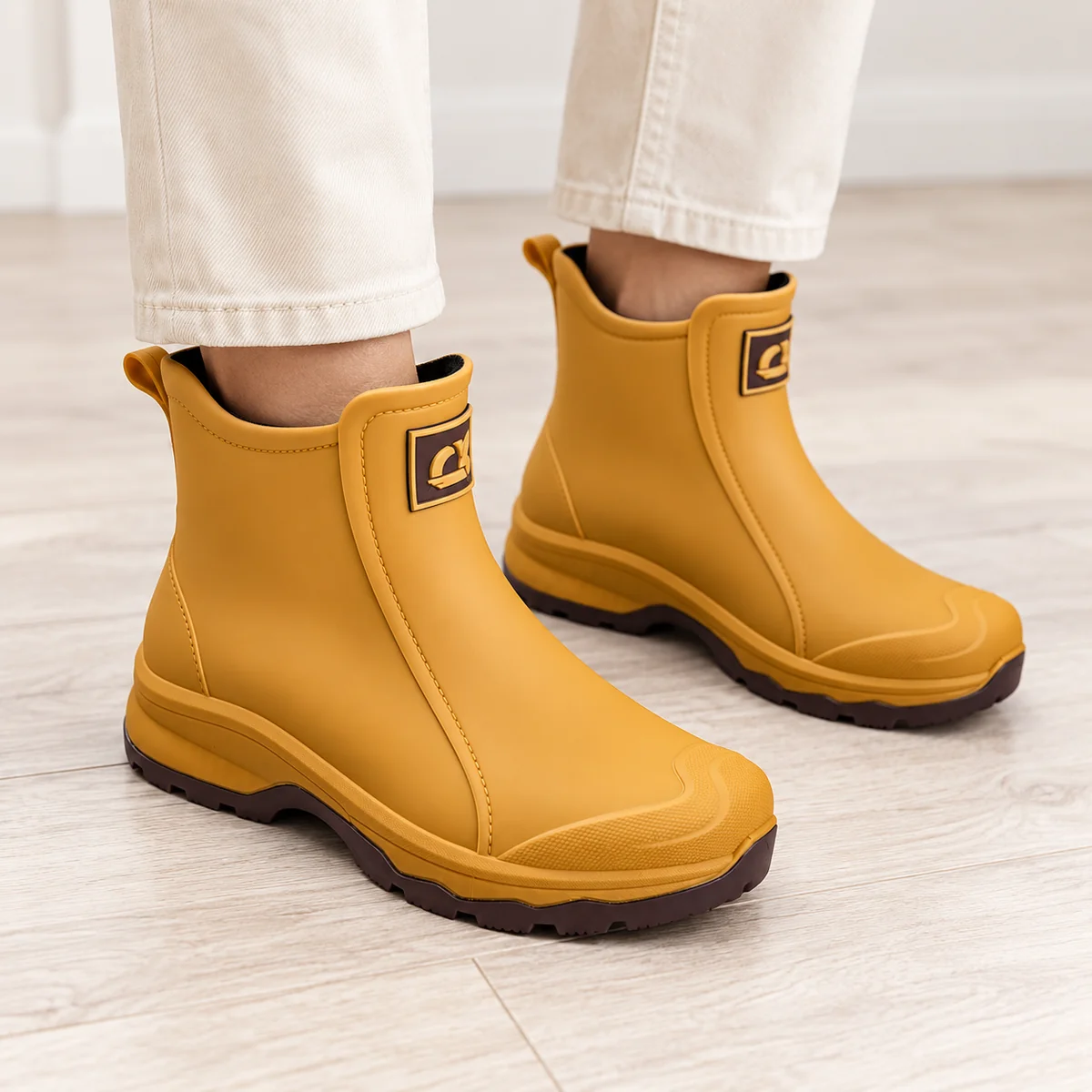 bottines de pluie mixtes marron a tige 44469 12b porte