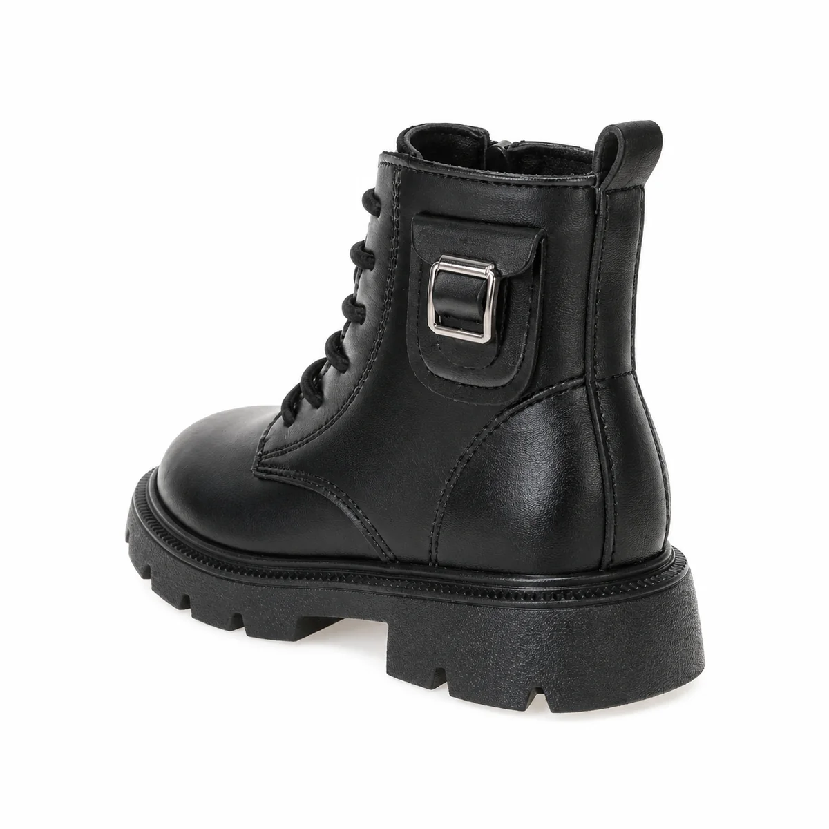 Détail de la boucle sur des bottines noires pour enfant