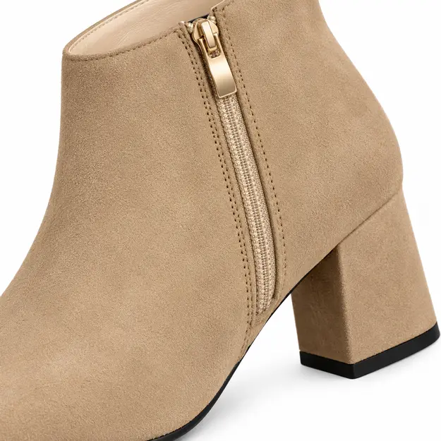 bottines femme beiges pointues a talon moyen detail du zip dore et de la matiere beige 45085