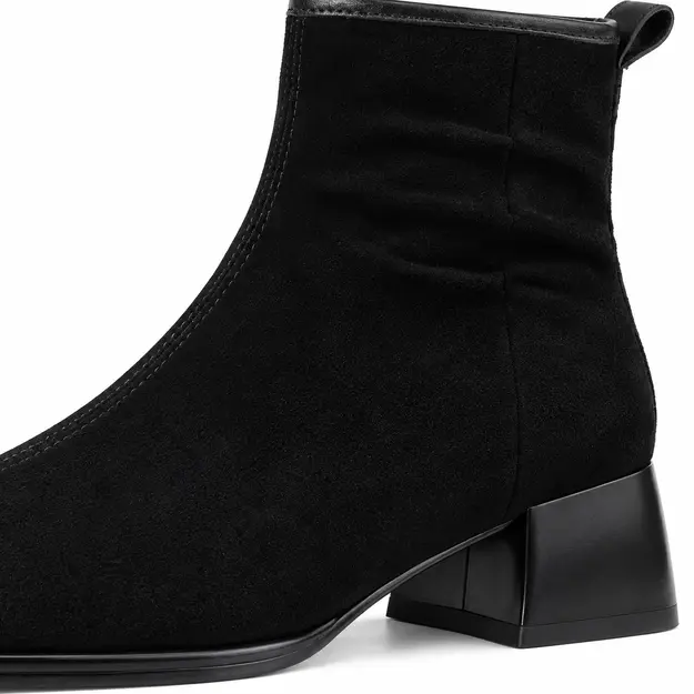 bottines femme en daim a talon carre noir non fourre detail du daim noir et du talon carre 45102