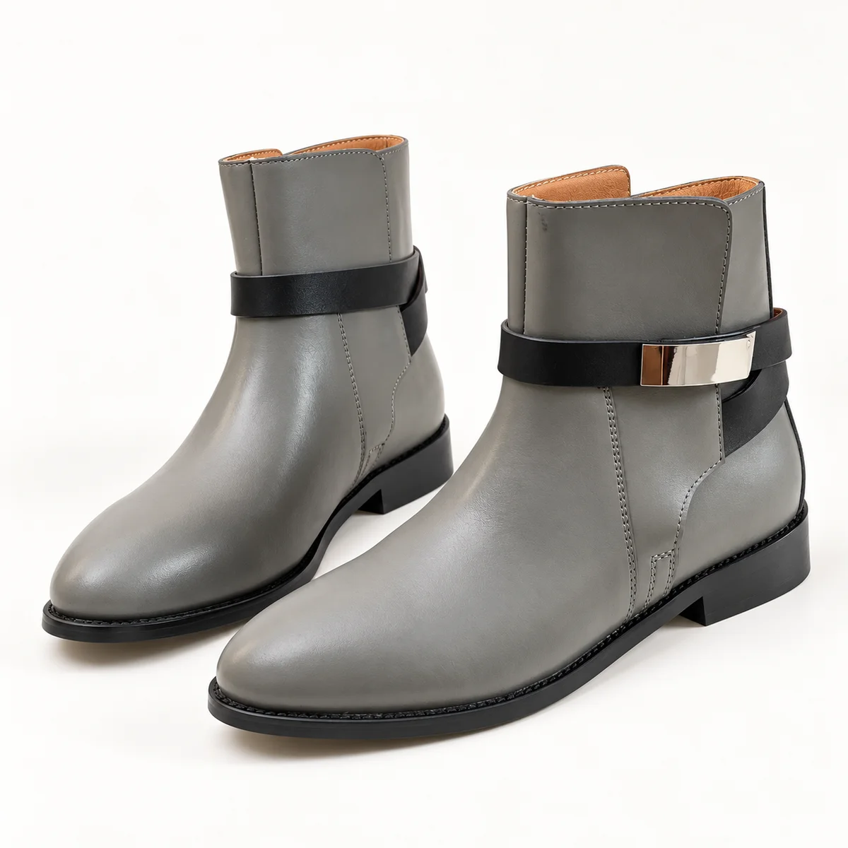 Bottines femme grises à bride noire et petit talon en cuir élégant