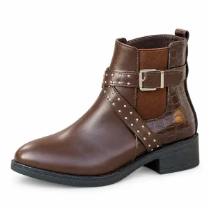 bottines femme marron a boucles et clous vue de trois quarts sur fond blanc 45050