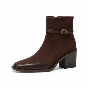 bottines femme marron a talon carre et finition veloutee vue de trois quarts sur fond blanc 45058