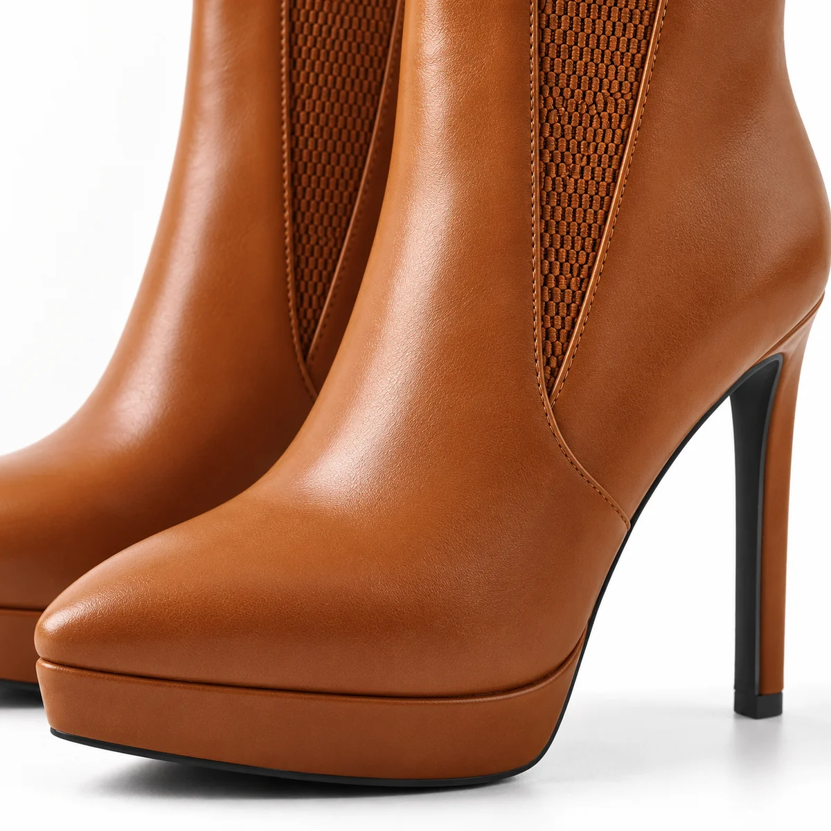 Détails des bottines femme marron clair à talon aiguille et semelle plateforme