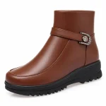 bottines femme marron doublees en microfibre vue de trois quarts sur fond blanc 45054