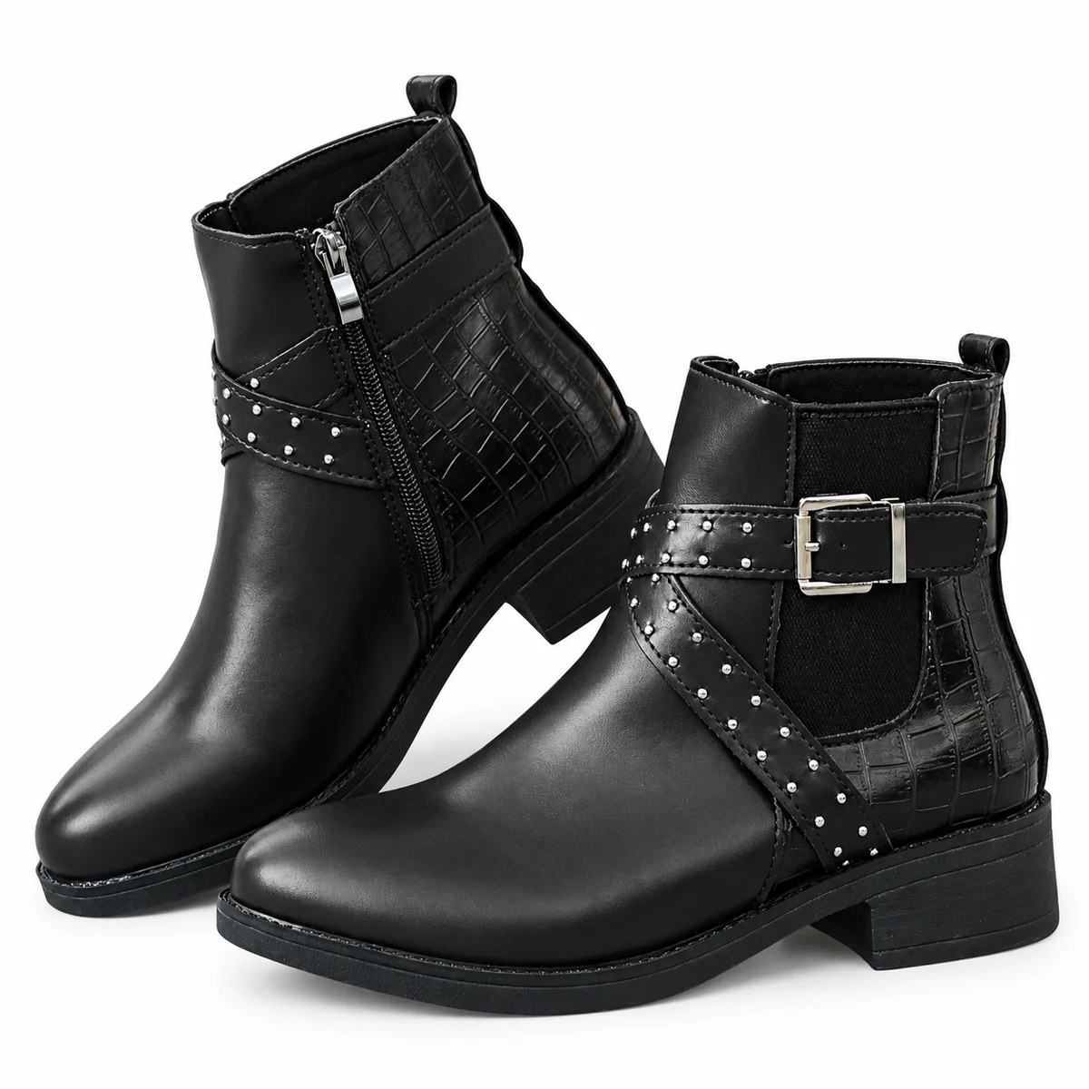 Bottines femme noires à boucles et clous décoratifs pour look tendance