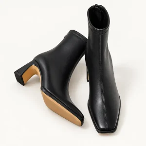 Bottines femme noires à bout carré avec talon évasé élégantes