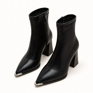 Bottines femme noires à bout pointu et pointe métallisée
