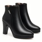 Bottines femme noires à haut talon avec doublure à carreaux élégantes