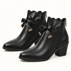 Bottines femme noires à lacets ruban et talon carré en cuir élégantes