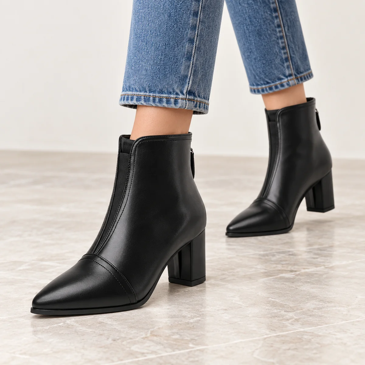 Chaussures femme noires à talon carré avec couture centrale tendance