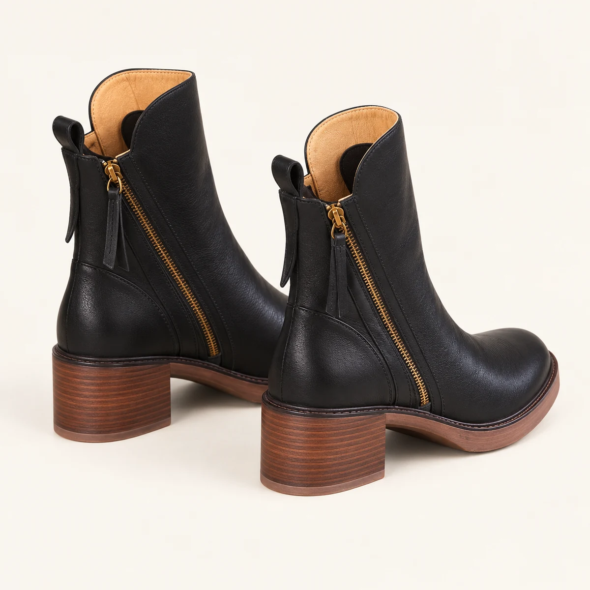 Chaussures femme bottines noires à talon carré et zip design moderne
