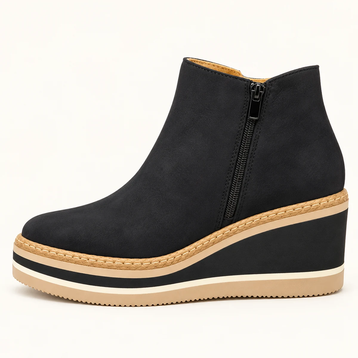 Bottines noires pour femme avec semelle rayée tendance