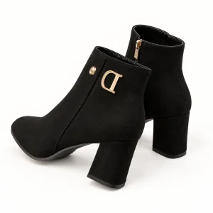 Bottines femme noires en suédine avec boucle dorée élégantes