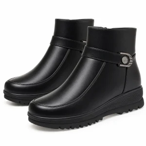 Bottines femme noires fourrées avec bride et semelle épaisse pour hiver