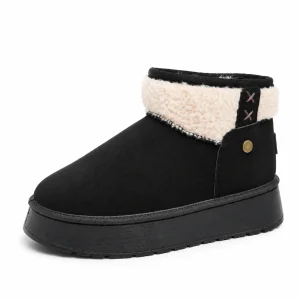 Bottines femme noires fourrées avec col clair et rivets élégantes