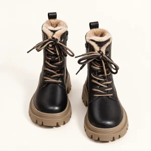 Bottines femme noires fourrées à lacets avec semelle taupe élégantes