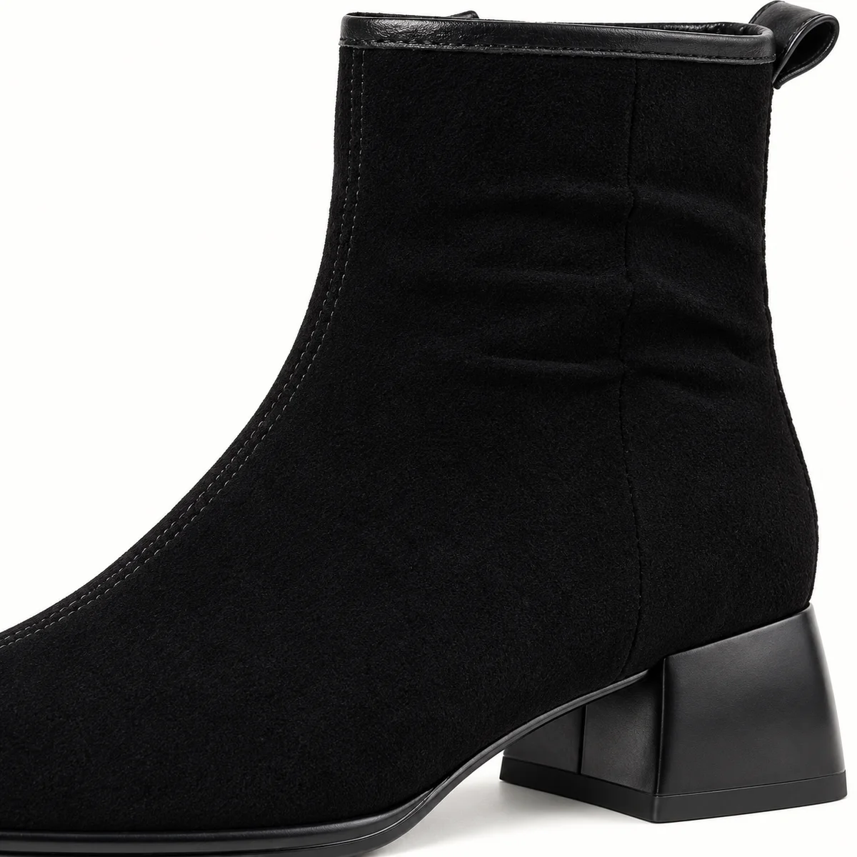 Chaussures femme noires fourrées avec petit talon carré tendance