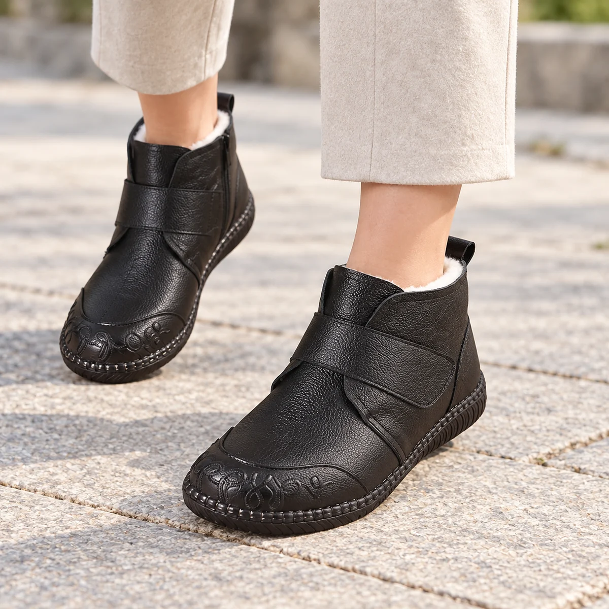 Chaussures femme noires à fermeture éclair avant et doublure chaude