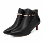 Bottines femme noires pointues avec petit talon fin élégantes