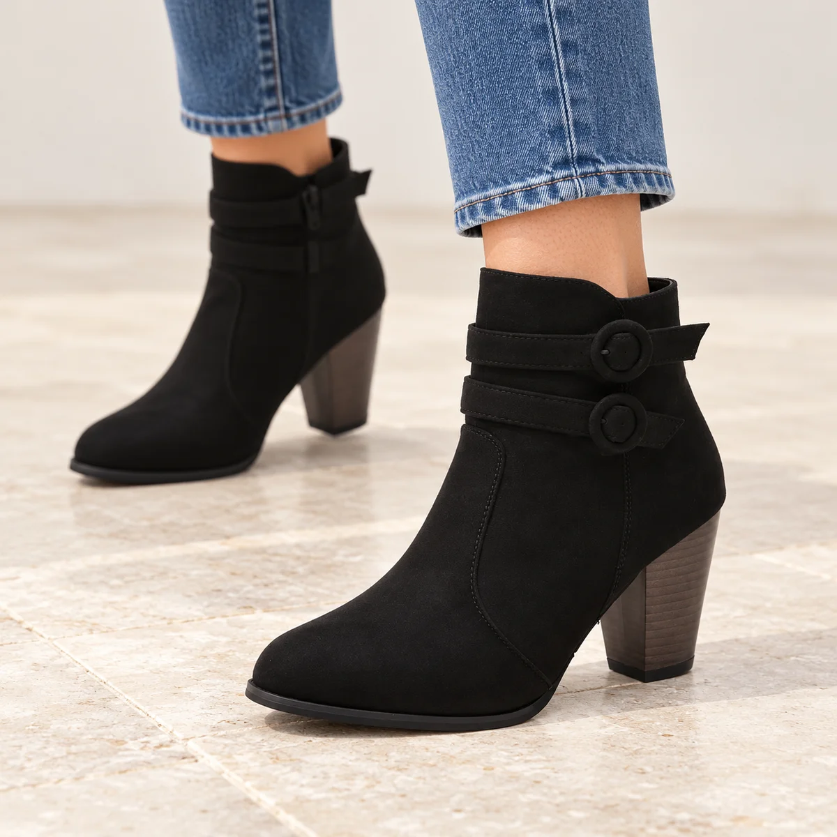 Chaussures femme rétro à brides noires avec talon carré pour style vintage