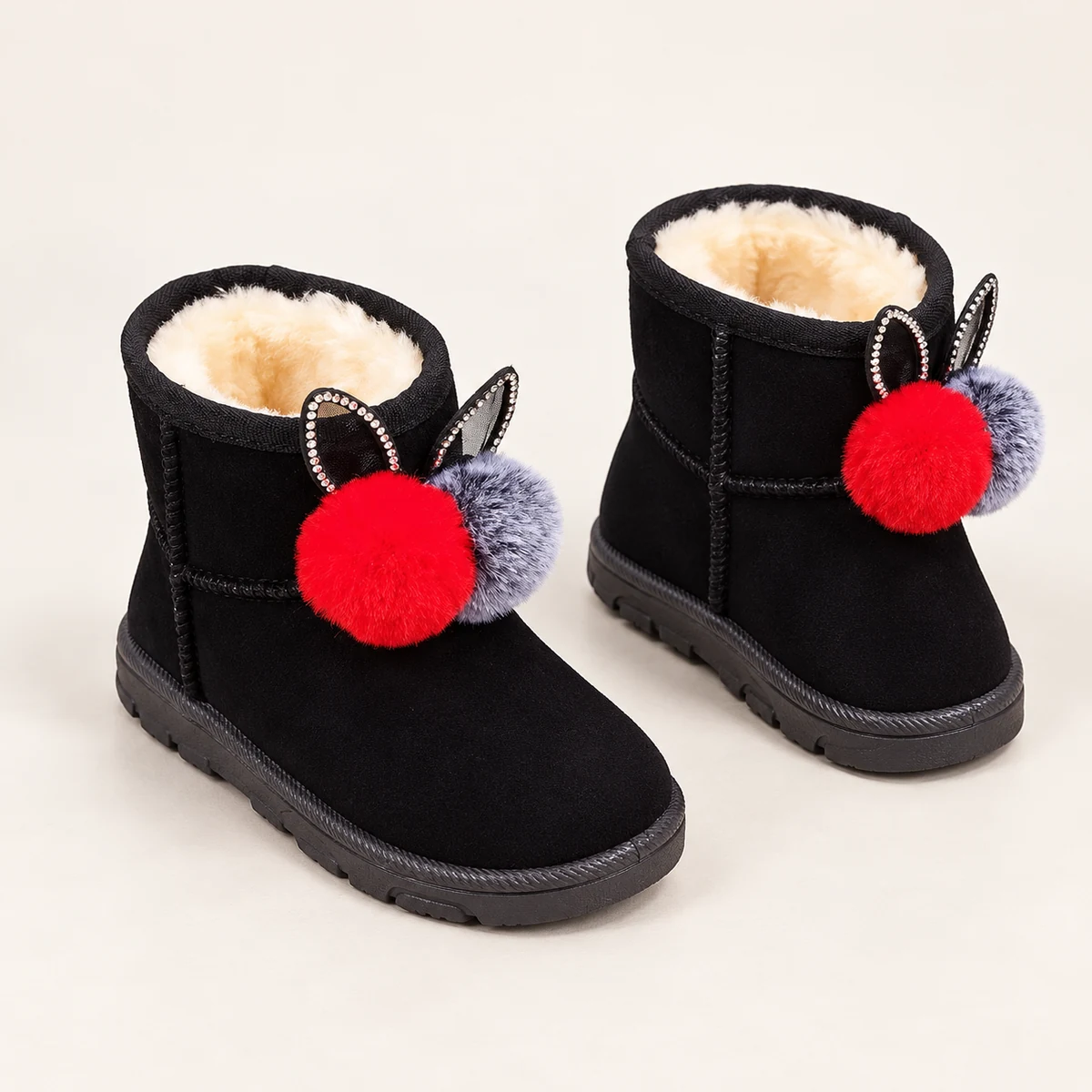 Bottines fille élégantes noires fourrées avec oreilles et décoration pompons