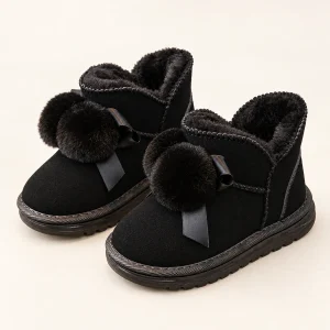 Bottines fille noires fourrées avec pompons élégantes