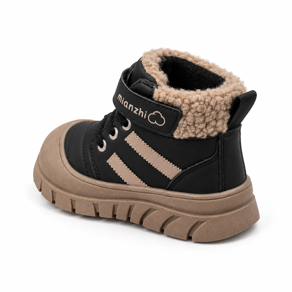 Bottines garçon isolantes en noir avec embout distinctif et semelle antidérapante