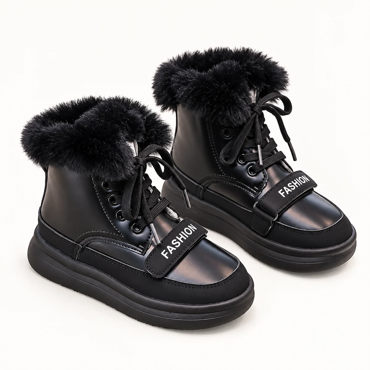 Bottines garçon noires fourrées avec bride et lacets pour hiver