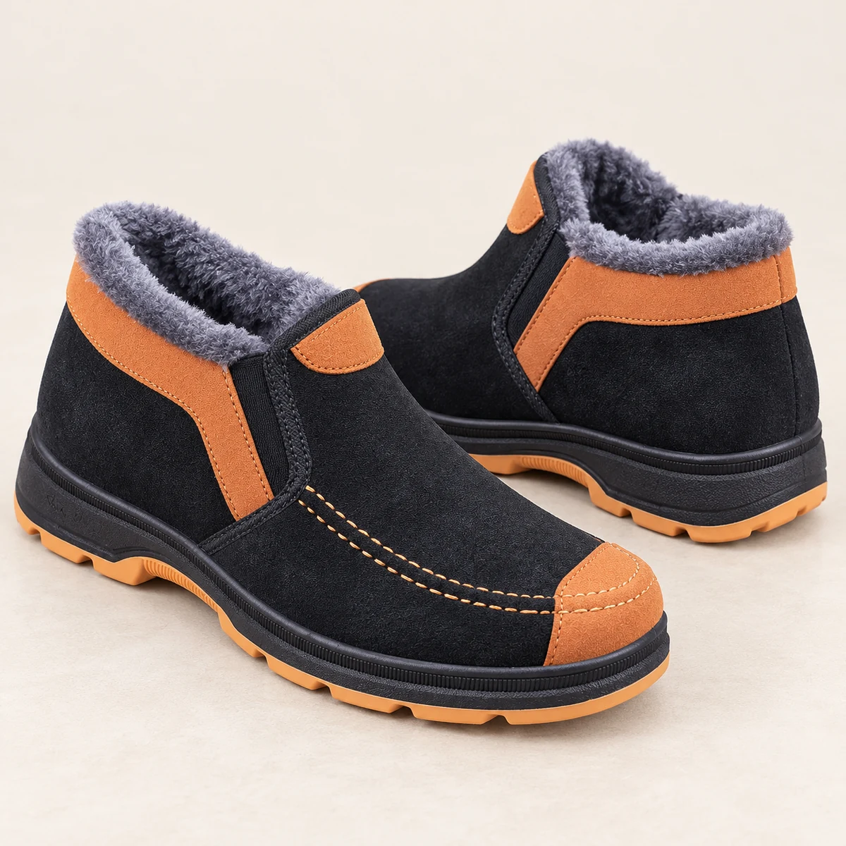 Chaussures homme fourrées à enfiler avec design moderne et accents camel