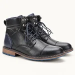 Bottines homme noires en cuir avec lacets et crochets métalliques