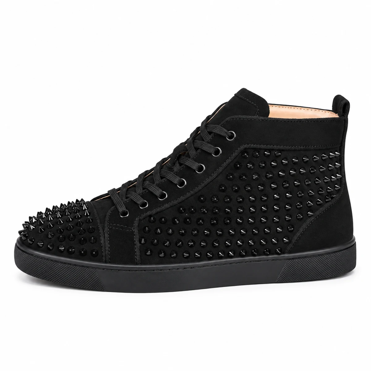 Bottines noires à rivets et lacets pour chaussure masculine moderne