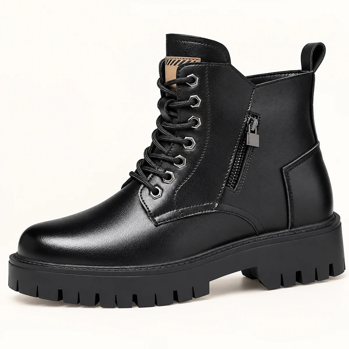 View des bottines homme noires à semelle épaisse et zip latéral pour un style urbain