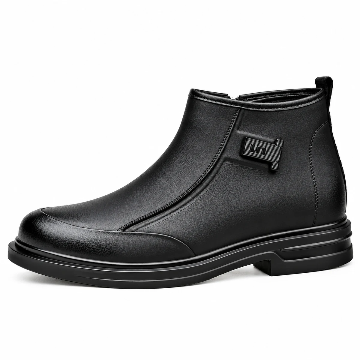 Détails de la boucle latérale sur bottines homme noires à zip