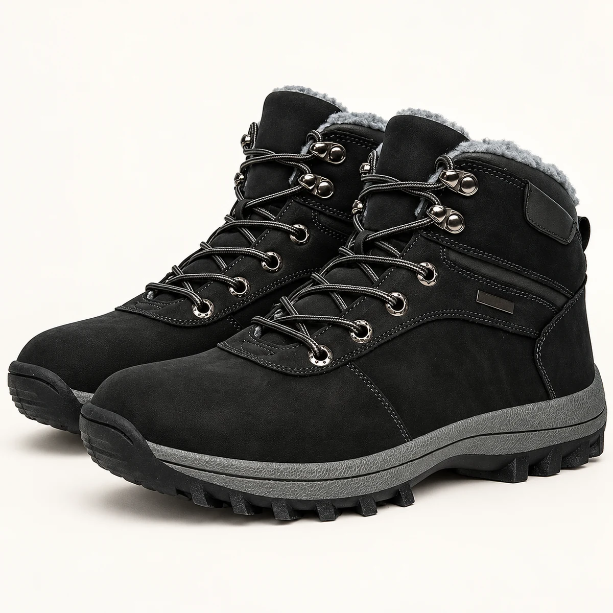 Bottines homme noires fourrées avec lacets et semelle grise pour hiver