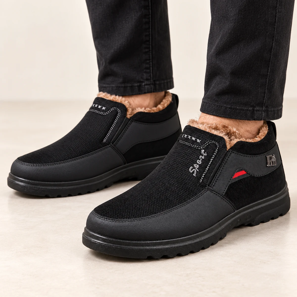 Chaussures homme noires fourrées en textile faciles à enfiler