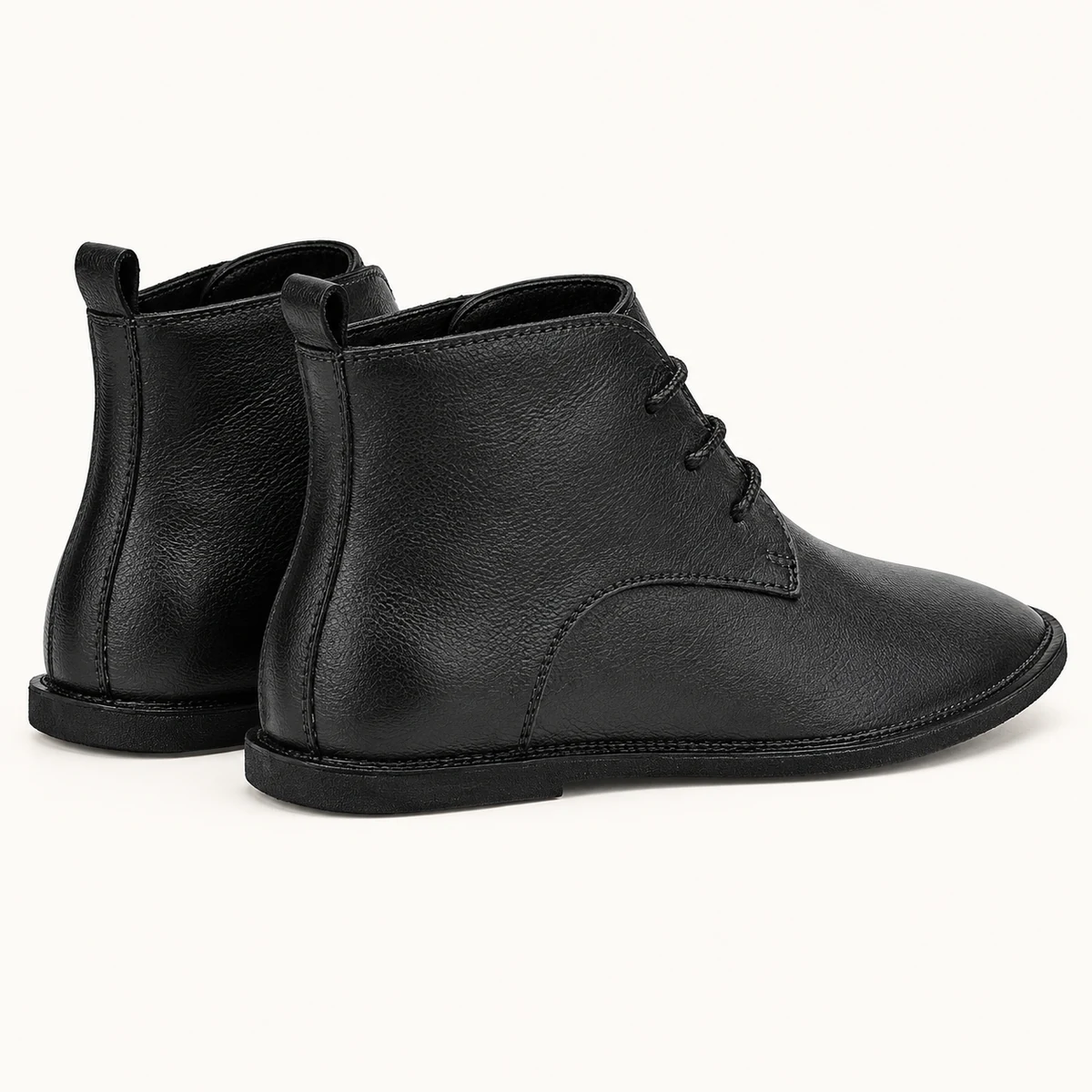 Bottines homme noires à lacets, style minimaliste et moderne
