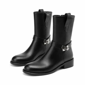 Bottines motardes femme noires avec bride et petit talon vues de face