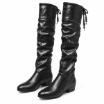 Cuissardes noires plissées à laçage pour femme élégante